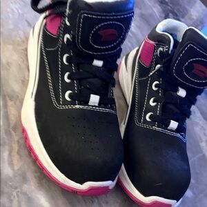 Avenger Black and White Safety Boots